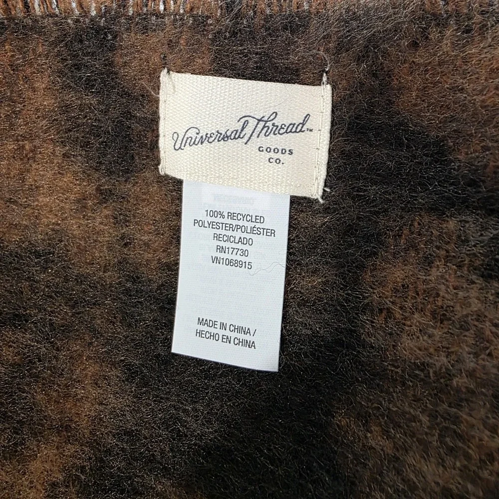 Universal‎ Thread Womens Cozy Leopard Print Scarf
